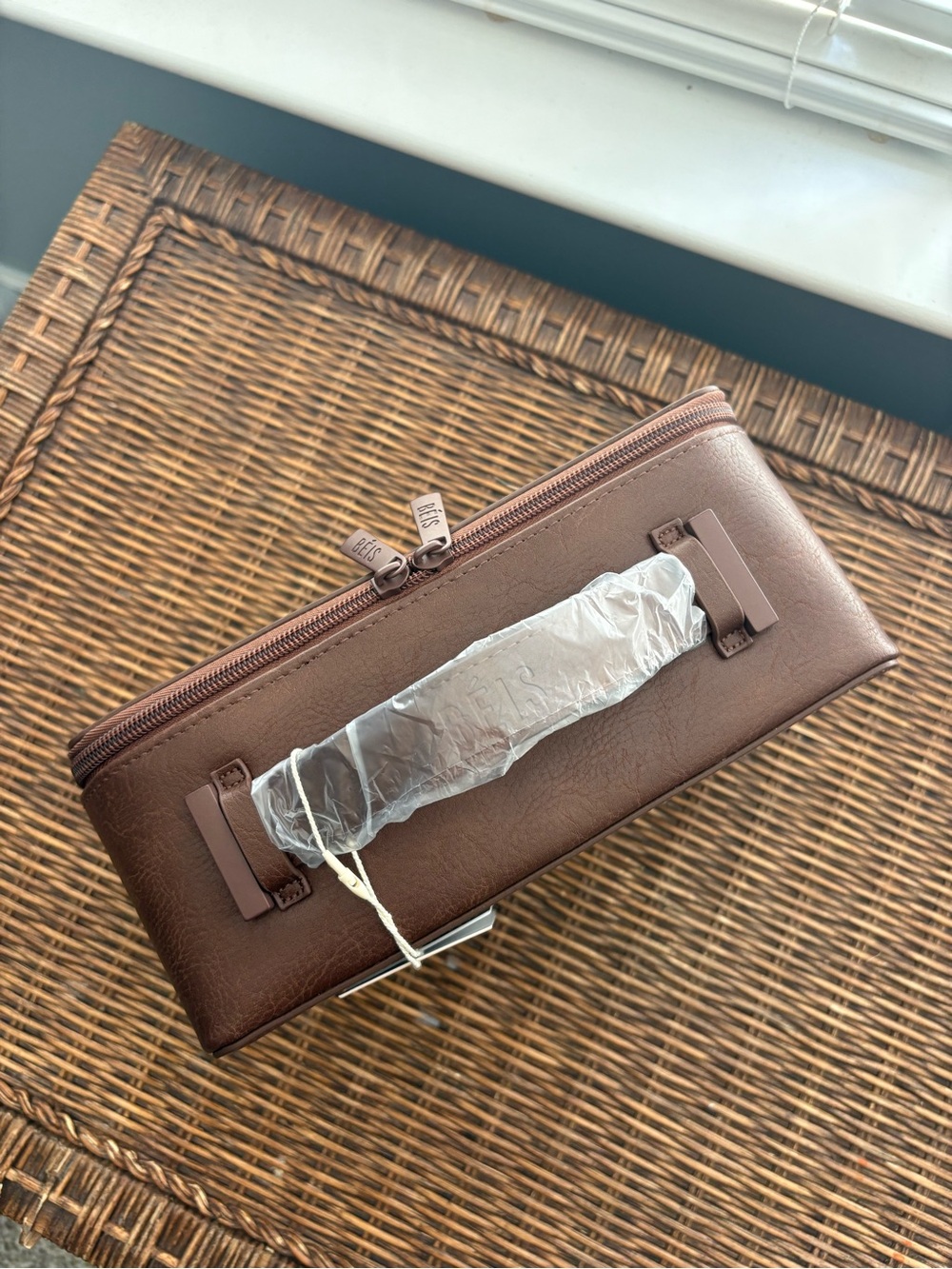 BEIS Brown Leather Cosmetic Case - Picture 2 of 5